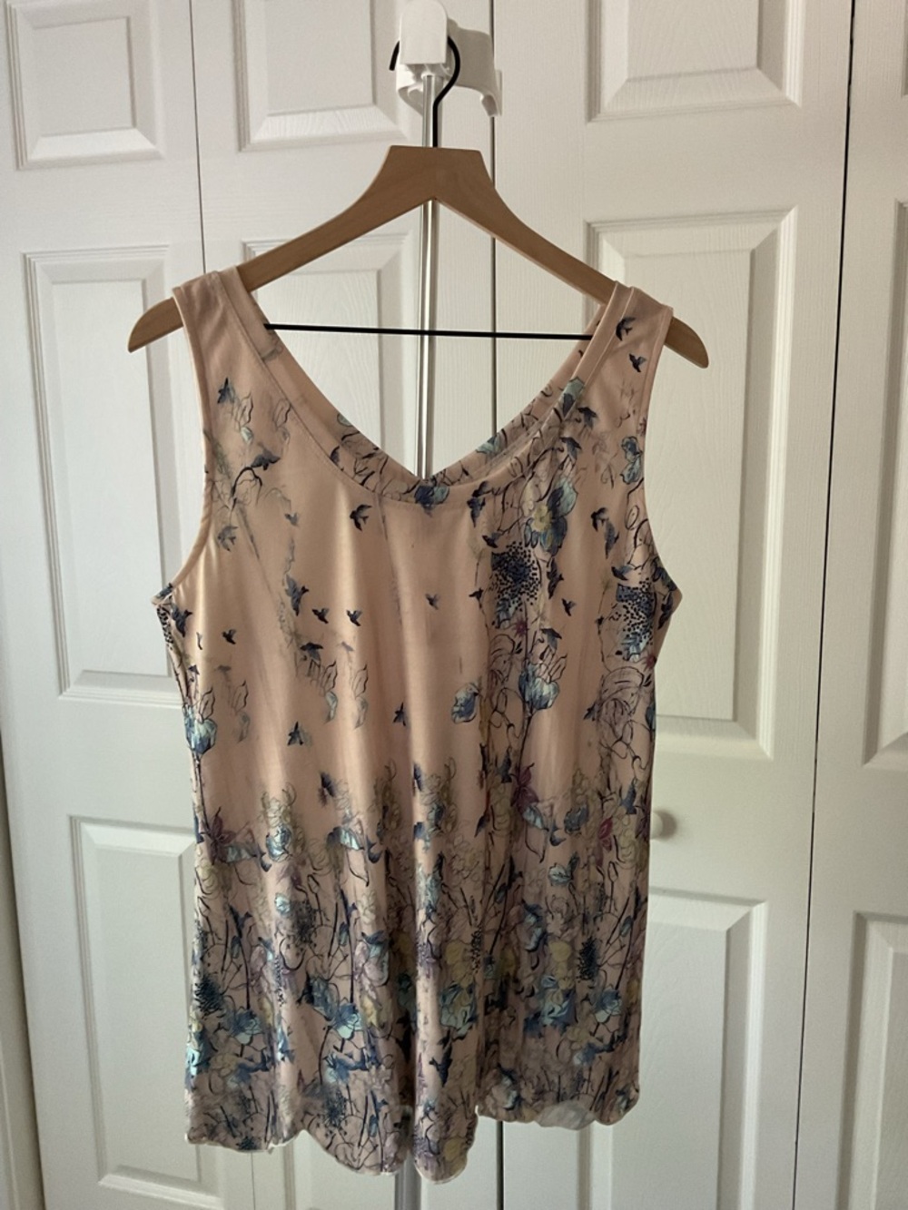 Floral Sleeveless Scoop Neck Tank Top - Blush with Blue Floral Print